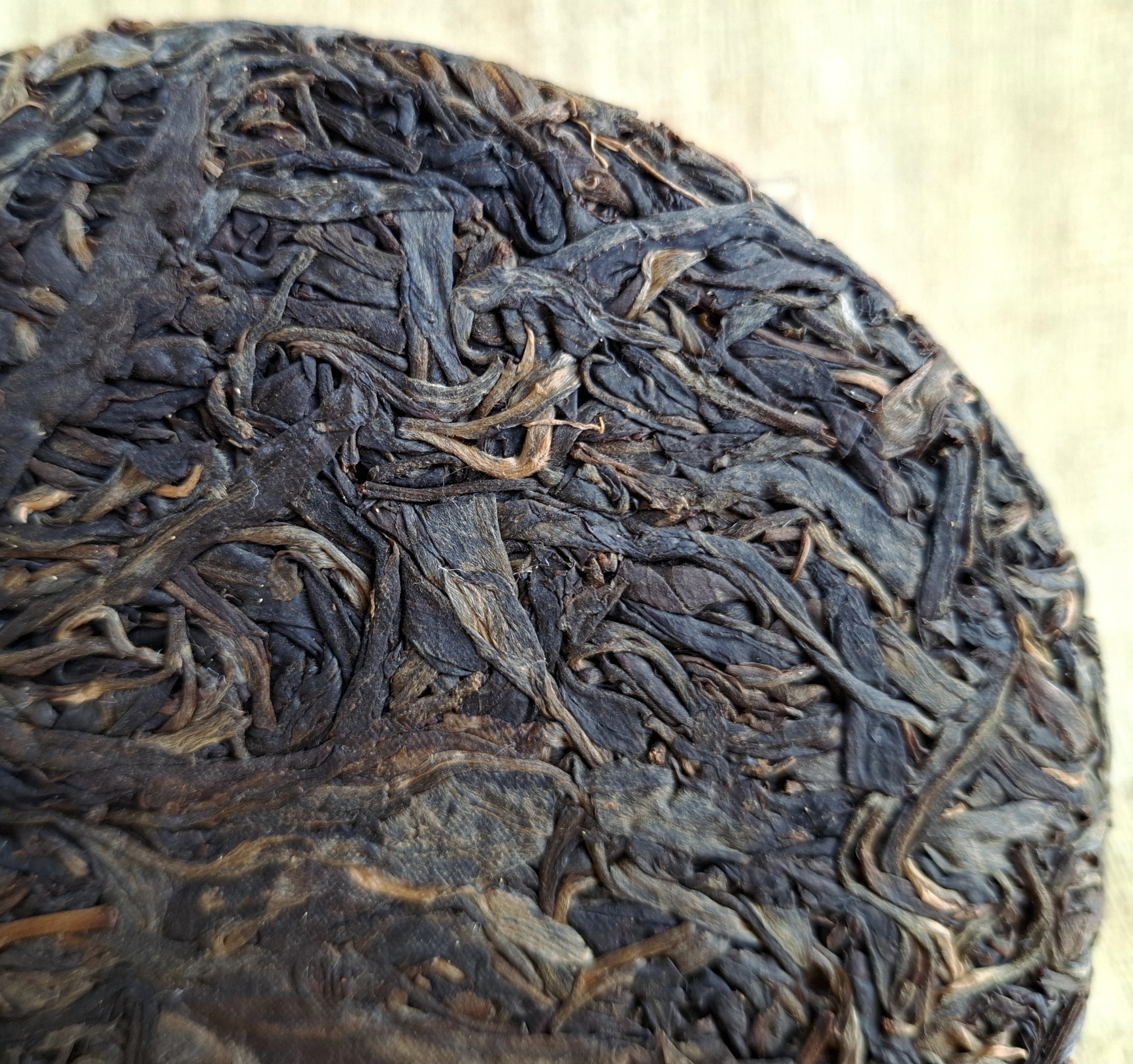 Zhang Jia Wan Early Spring 2018 Old Tree Raw 200g cake - Image 6